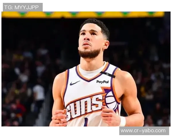 布克下半场狂砍23分揭秘：脱掉紧身防护短裤后活动自如