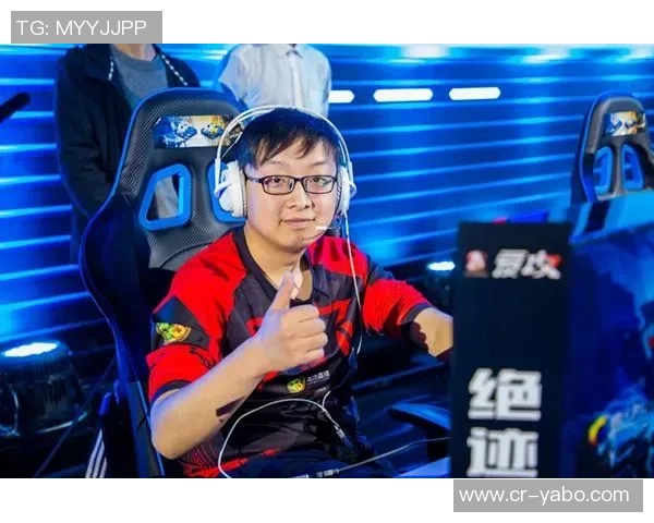 KD梦想演绎大佬角色与美女共舞并在镜头前展现枪法魅力