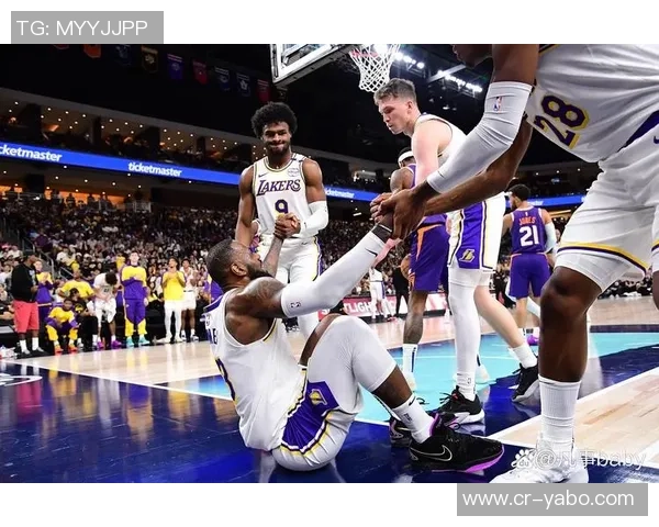 湖人对阵太阳的比赛戏剧性十足近期状态起伏不定表现令人关注